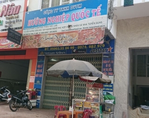 giam doc cong ty huong nghiep ky hop dong  chay  suat giao vien gia 150 trieu dong