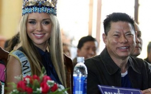 hoang kieu ty phu goc viet so 1 the gioi  on ao tinh ai tien bac boc hoi