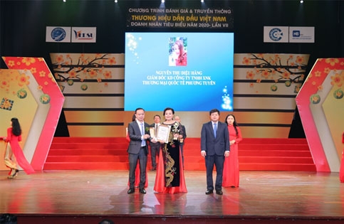 nu doanh nhan nguyen thu dieu hang ban linh tri tue tu ai