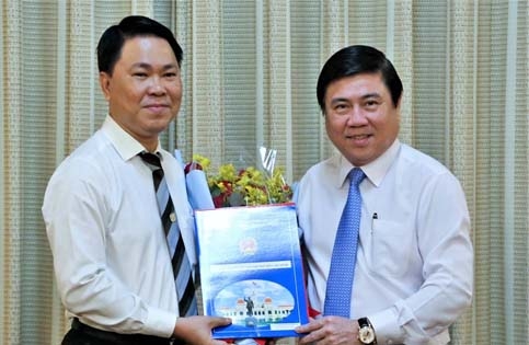 bi thu huyen binh chanh lam giam doc so xay dung tp hcm