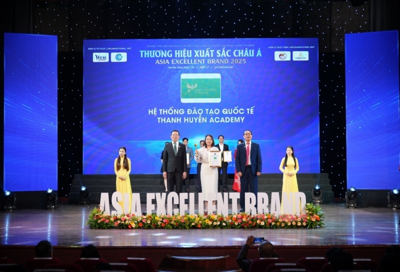 he thong dao tao quoc te thanh huyen academy vinh du dat danh hieu top 10 thuong hieu xuat sac chau a 2025