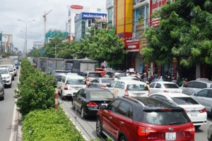 mo them duong quanh san bay tan son nhat