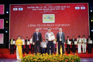 cong ty co phan tap doan phu thien long vinh du nhan giai top 10 thuong hieu uy tin chat luong quoc gia