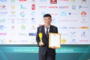 anh khoa travel  vinh danh tai chuong trinh sao vang thuong hieu quoc gia