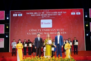 cong ty tnhh san xuat va thuong mai hoang yen vinh du nhan giai thuong   top 10 thuong hieu uy tin chat luong quoc gia 2024