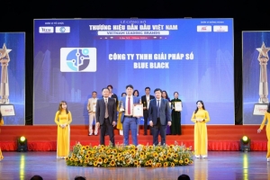 cong ty tnhh giai phap so blue black vinh du nhan giai thuong top 10 thuong hieu dan dau viet nam 2024