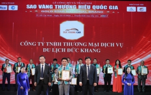 du lich duc khang xuat sac lot top 10 sao vang thuong hieu quoc gia