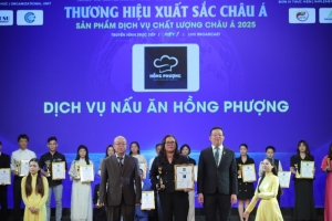 hong phuong noi gui tron niem tin trong moi bua tiec