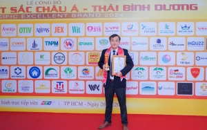 vuot mat hang ngan doanh nghiep benh vien tham my jk nhat han nhan cup vang thuong hieu xuat sac chau a   thai binh duong 2024