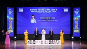 doanh nhan nguyen thi thuy van  jen van    ban linh nguoi phu nu kien tao he sinh thai dich vu mang ban sac viet va dau an  top doanh nhan   nha lanh dao xuat sac chau a 2026