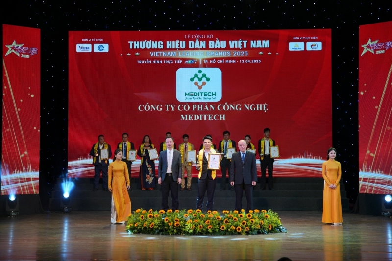 meditech thuong hieu cong nghe y te hang dau duoc vinh danh trong top 10 thuong hieu dan dau viet nam nam 2025
