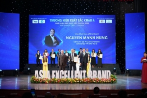ong nguyen manh hung nha lanh dao xuat sac chau a 2025   nguoi khai mo nhung gia tri giao duc moi cho the he tuong lai