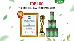 tinh dau tram bach linh dat viet   10 nam dong hanh cung me cham con