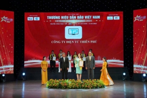 cong ty tnhh dien tu thien phu  vinh du nhan giai thuong top 10 thuong hieu dan dau viet nam 2025 tai buoi le cong bo thuong hieu dan dau viet nam 2025 vua qua