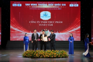 cong ty tnhh thuc pham tuyet tam dan dau trong viec cung cap thuc pham tuoi song va hai san chat luong vinh du nhan danh hieu top 10 thuong hieu thuc pham tin dung quoc gia