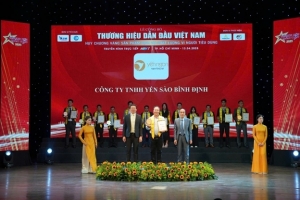 cong ty tnhh yen sao binh dinh da vinh du nhan duoc danh hieu    huy chuong vang san pham   dich vu chat luong vi nguoi tieu dung 2025